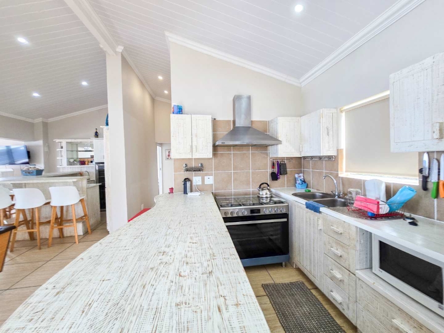 5 Bedroom Property for Sale in Jongensfontein Western Cape